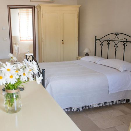 La Vigna Vecchia Pensionat Fasano Exteriör bild